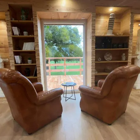 Les 5 Themes Bed & Breakfast La Ferte-Mace