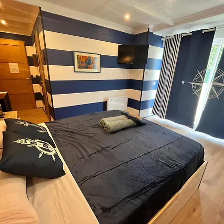 Les 5 Themes Bed & Breakfast *