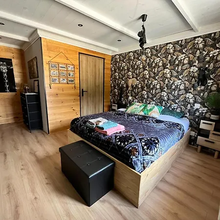 Les 5 Themes 3* La Ferte-Mace