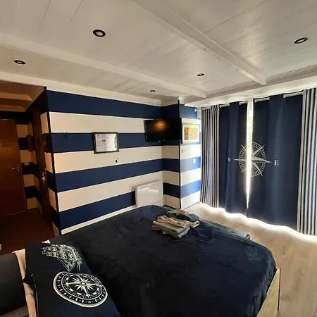 Bed & Breakfast Les 5 Themes La Ferte-Mace